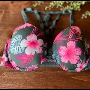 36D Victorias Secret Wear Everywhere Push Up - Cute Tropical - Clean